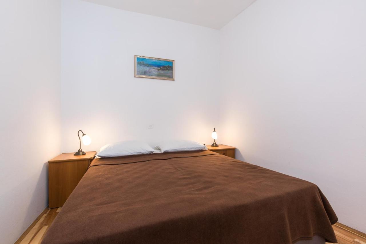 Apartments Darko Near The Sea Baska  Ngoại thất bức ảnh