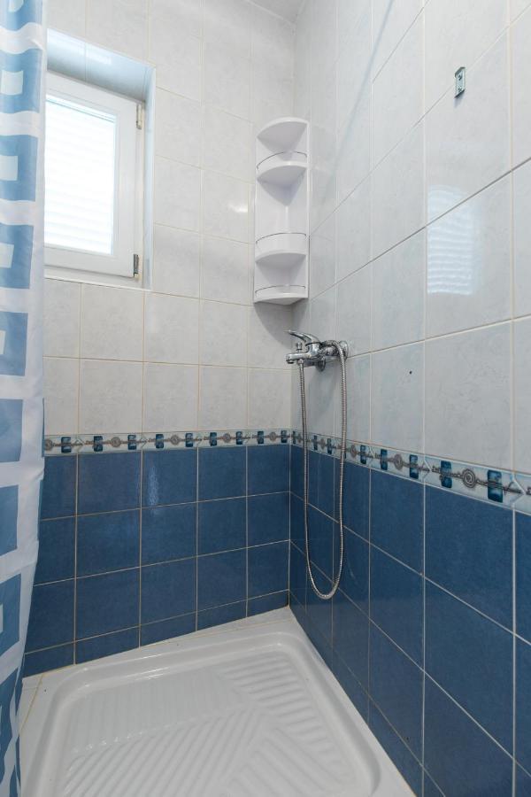 Apartments Darko Near The Sea Baska  Ngoại thất bức ảnh